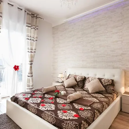 Residenza Larissa Luxury 1 *